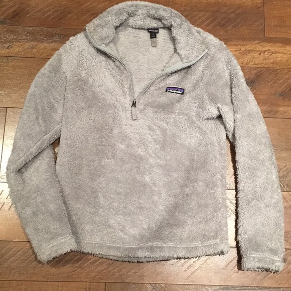 Patagonia Sweaters - Patagonia 1/4 zip. Light grey